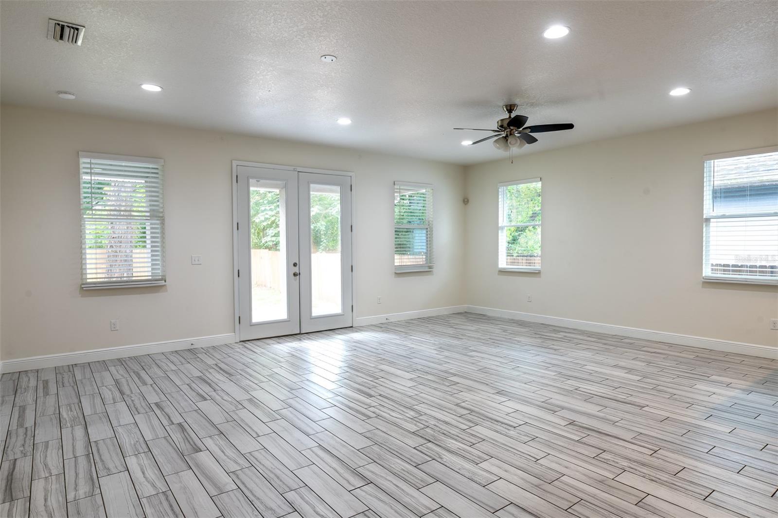 Image 4 of 24 For 2029 New Orleans Avenue