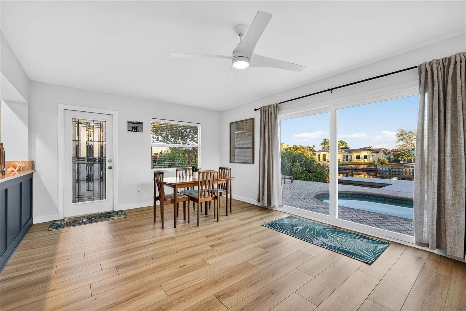 Listing photo id 15 for 1984 Michigan Avenue Ne