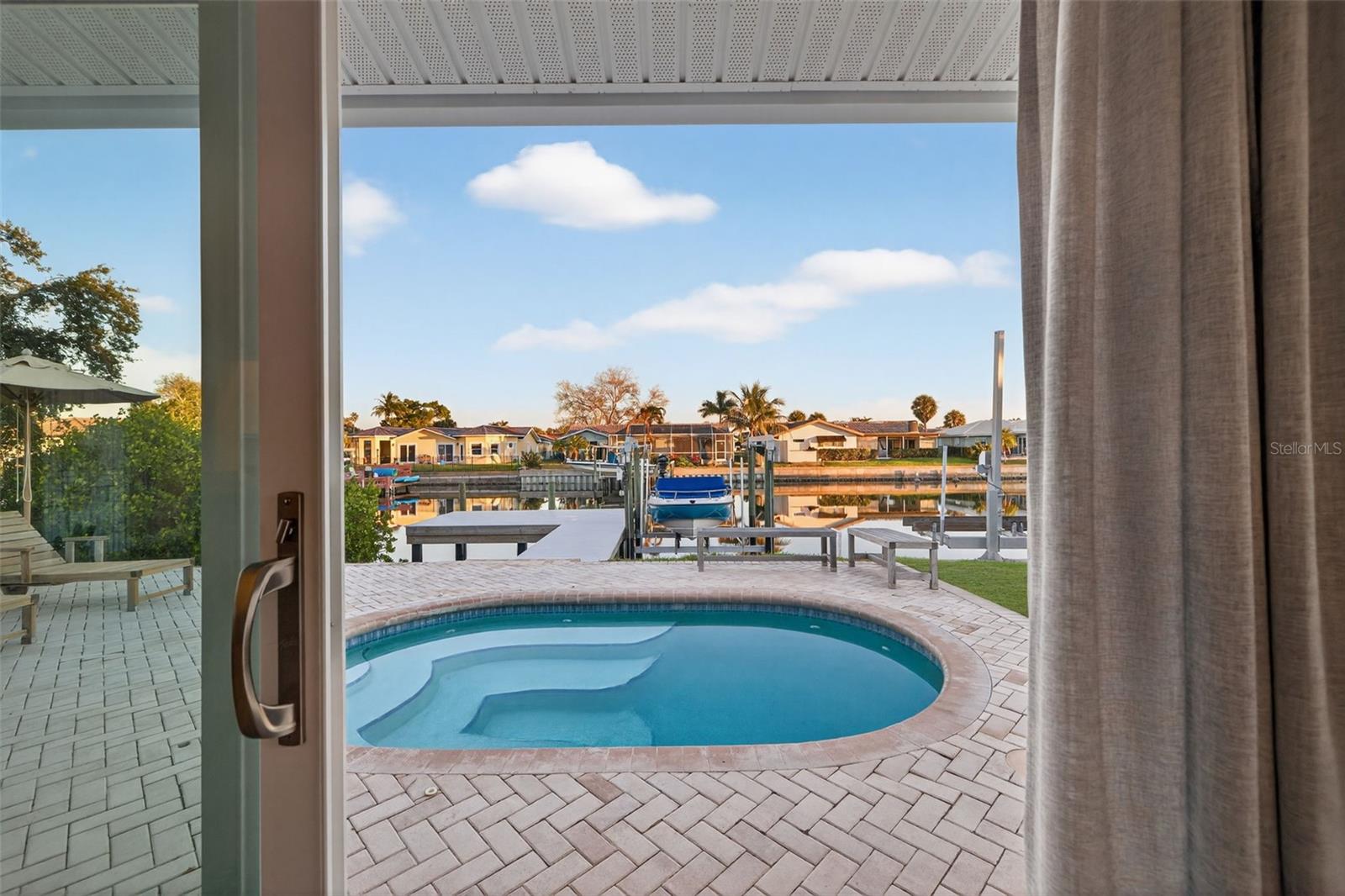 Listing photo id 23 for 1984 Michigan Avenue Ne