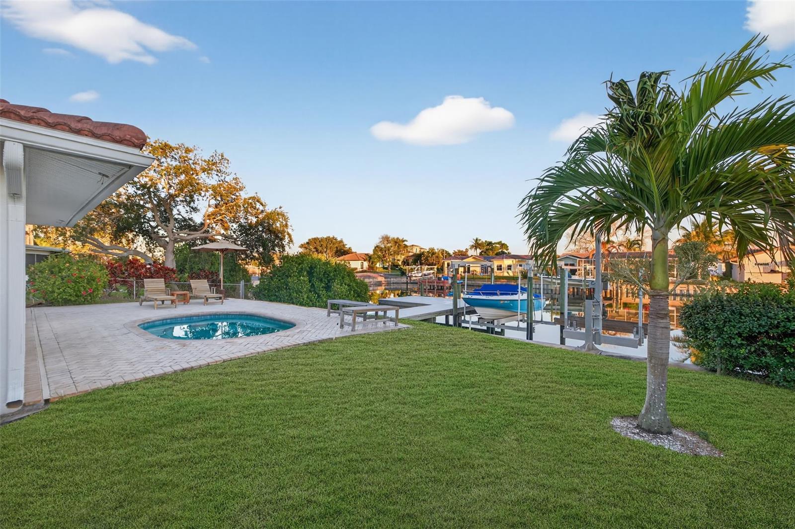 Listing photo id 31 for 1984 Michigan Avenue Ne