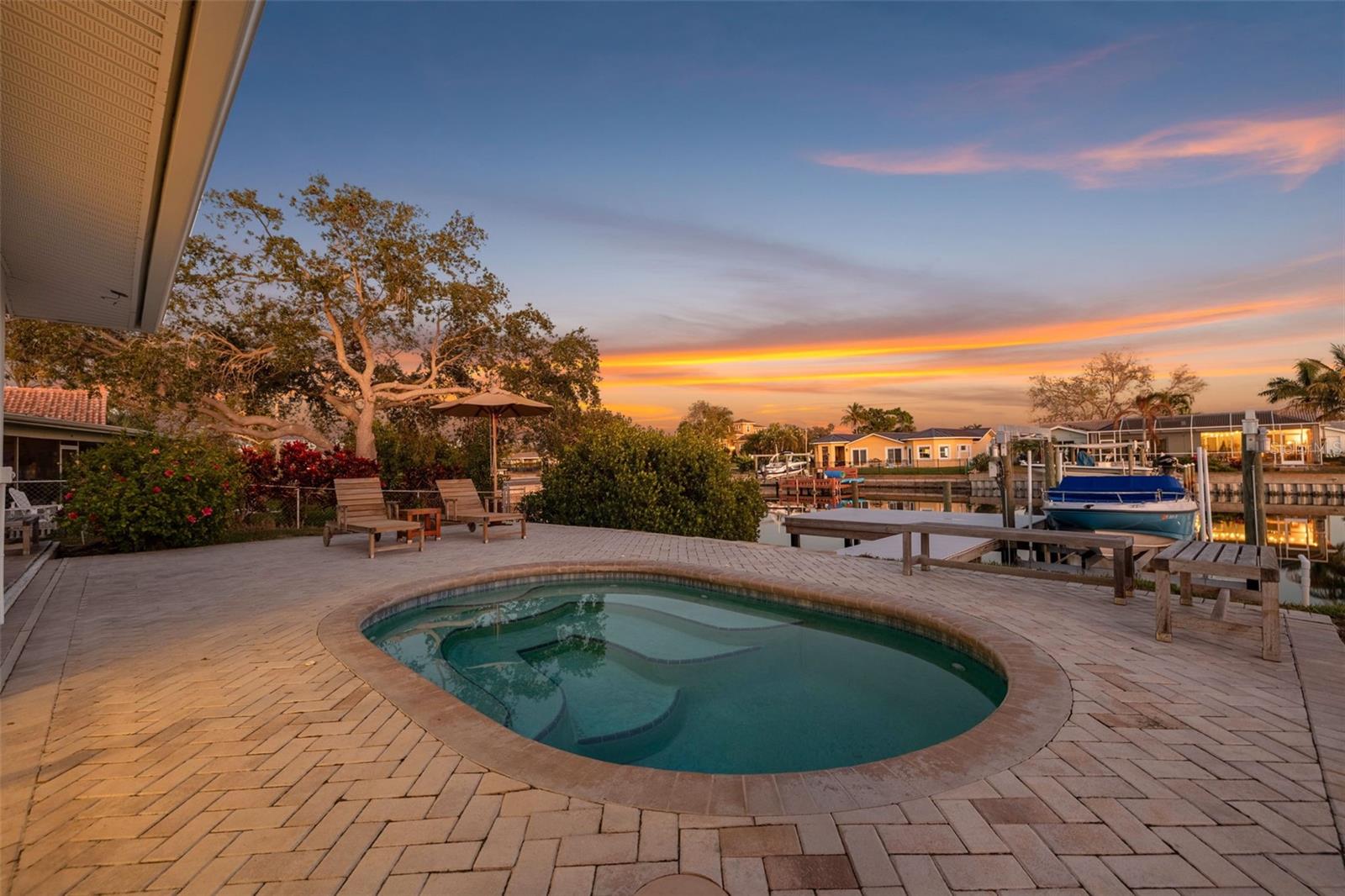 Listing photo id 37 for 1984 Michigan Avenue Ne