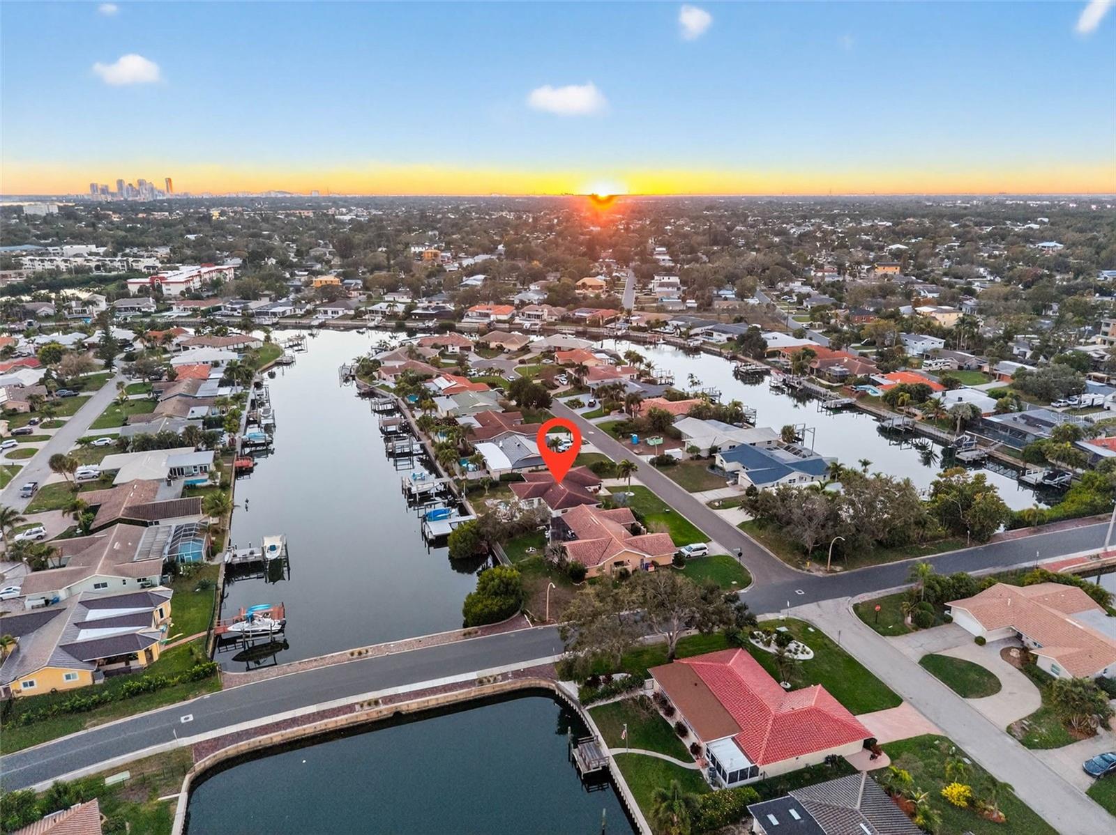 Listing photo id 40 for 1984 Michigan Avenue Ne