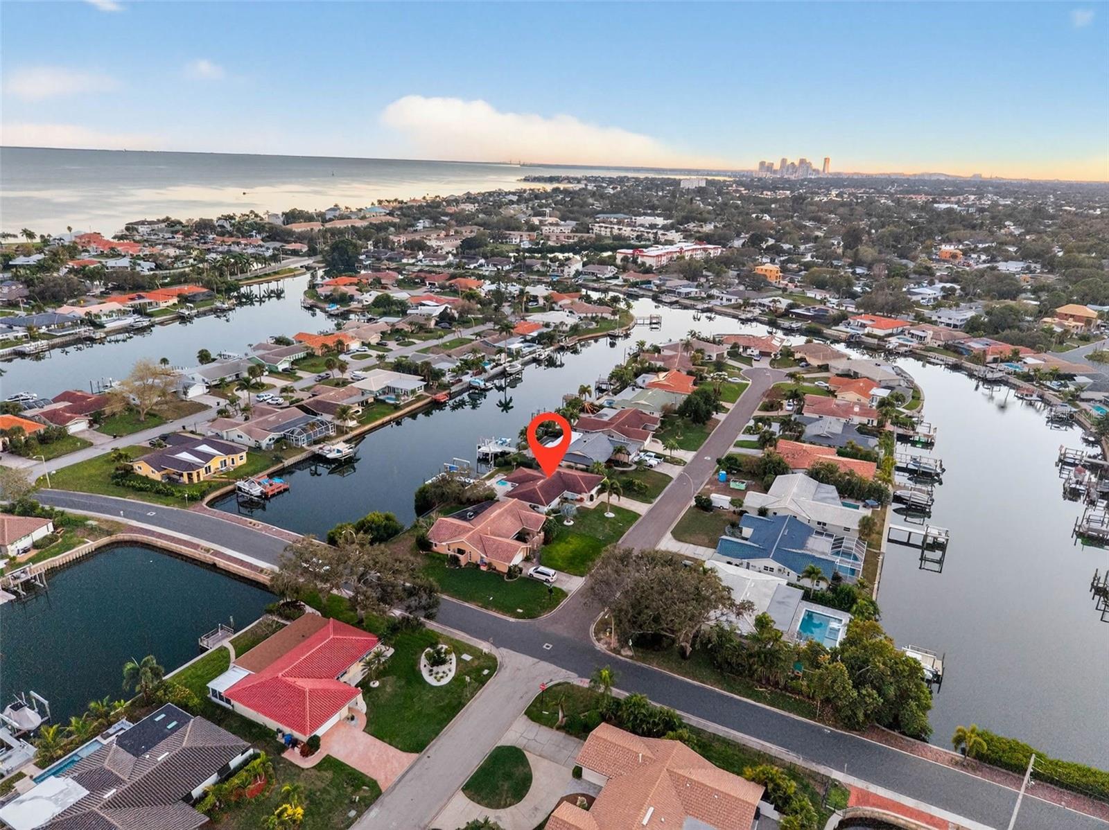 Listing photo id 41 for 1984 Michigan Avenue Ne