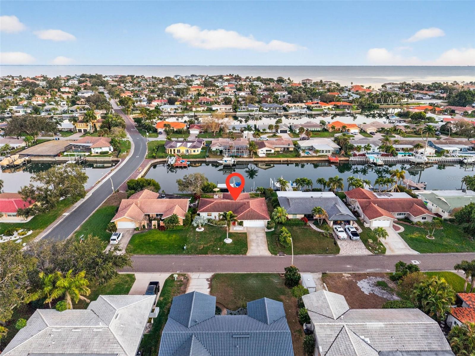 Listing photo id 42 for 1984 Michigan Avenue Ne