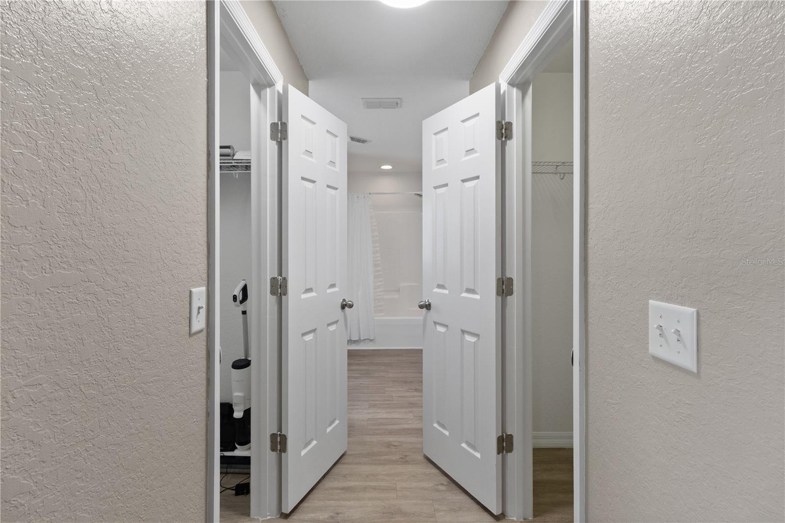 Image 15 of 29 For 12374 Corrine