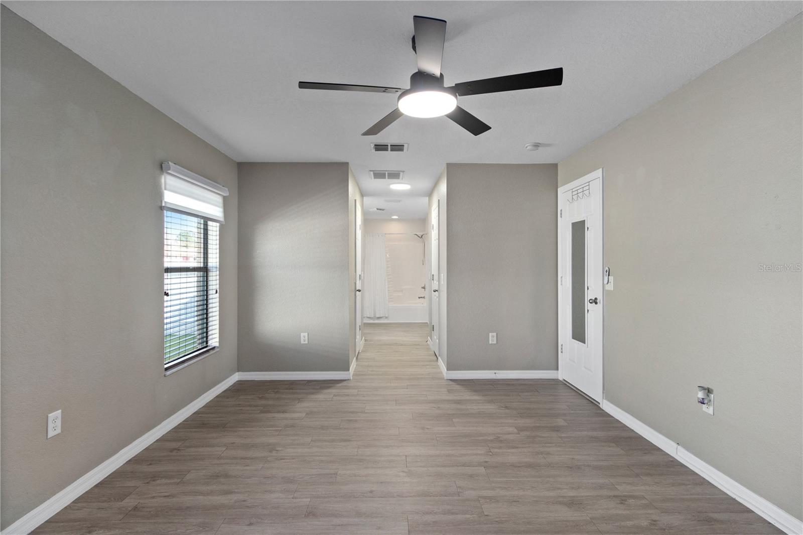 Image 16 of 29 For 12374 Corrine