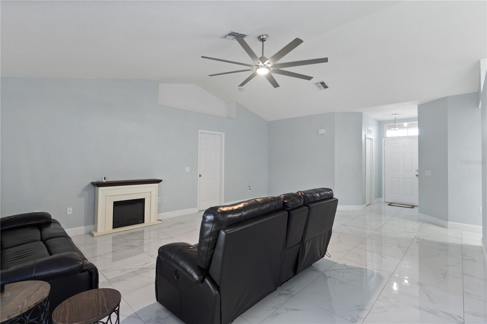 Image 23 of 29 For 12374 Corrine