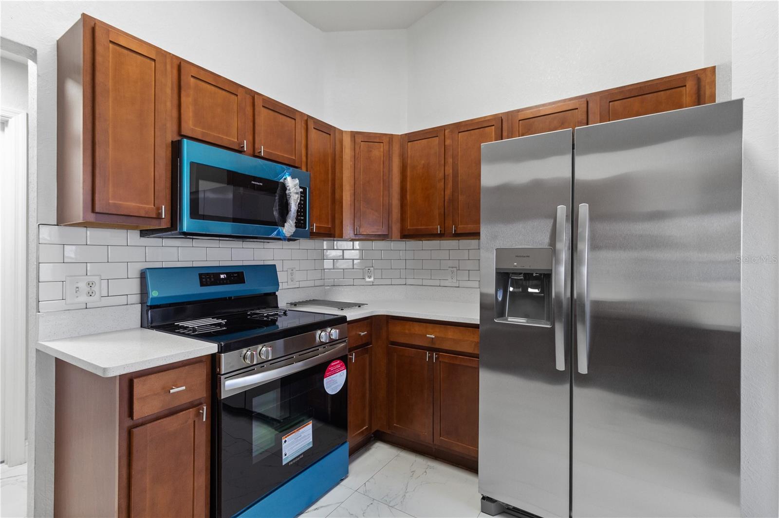 Image 28 of 29 For 12374 Corrine