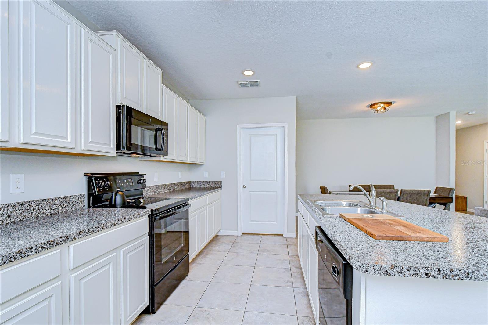 Image 16 of 54 For 10013 Rosemary Leaf Lane