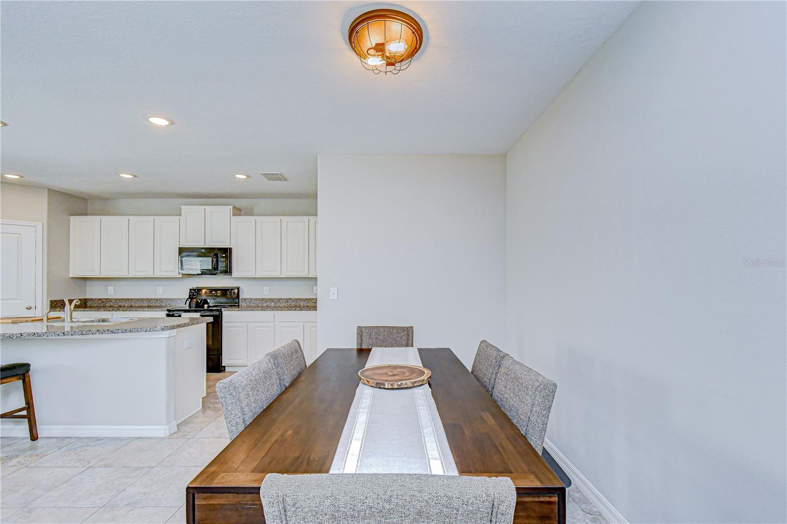 Image 18 of 54 For 10013 Rosemary Leaf Lane