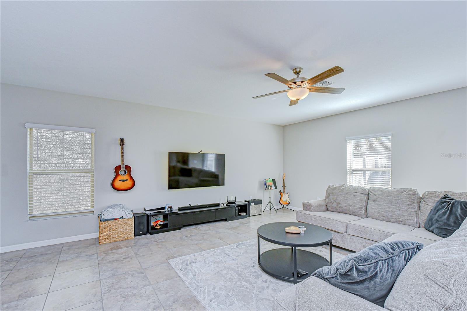 Image 9 of 54 For 10013 Rosemary Leaf Lane