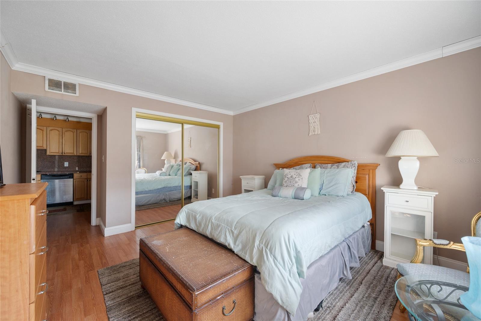 Image 15 of 24 For 10365 Paradise Boulevard 22