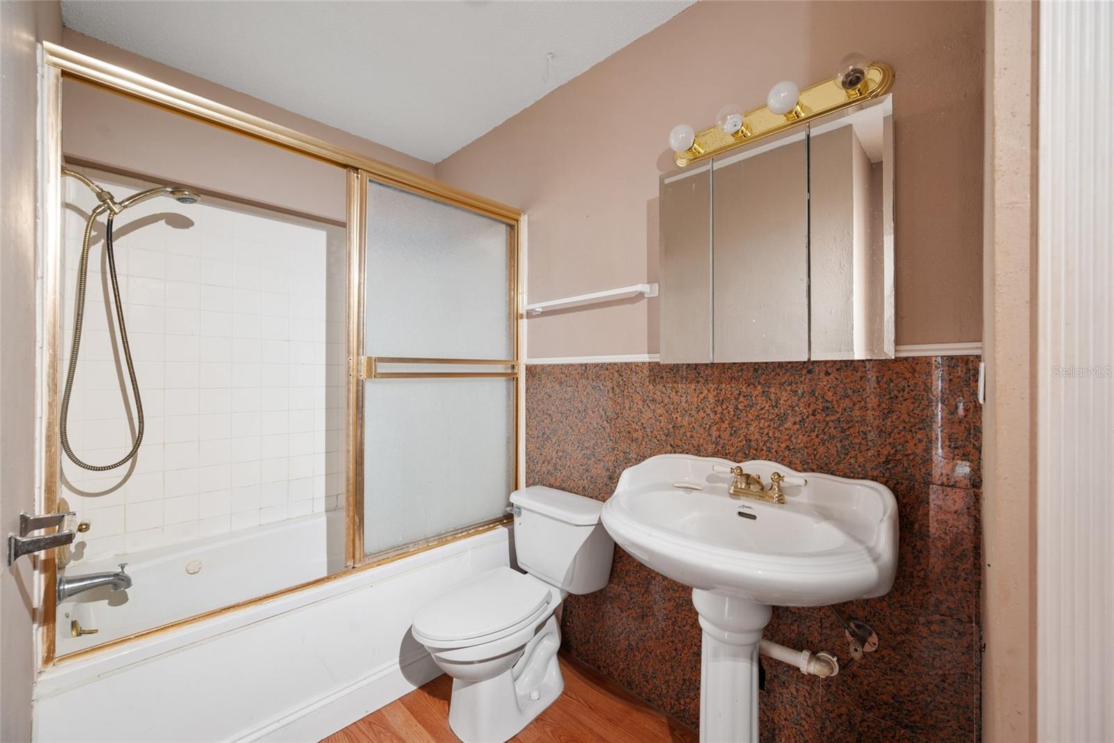 Image 16 of 24 For 10365 Paradise Boulevard 22