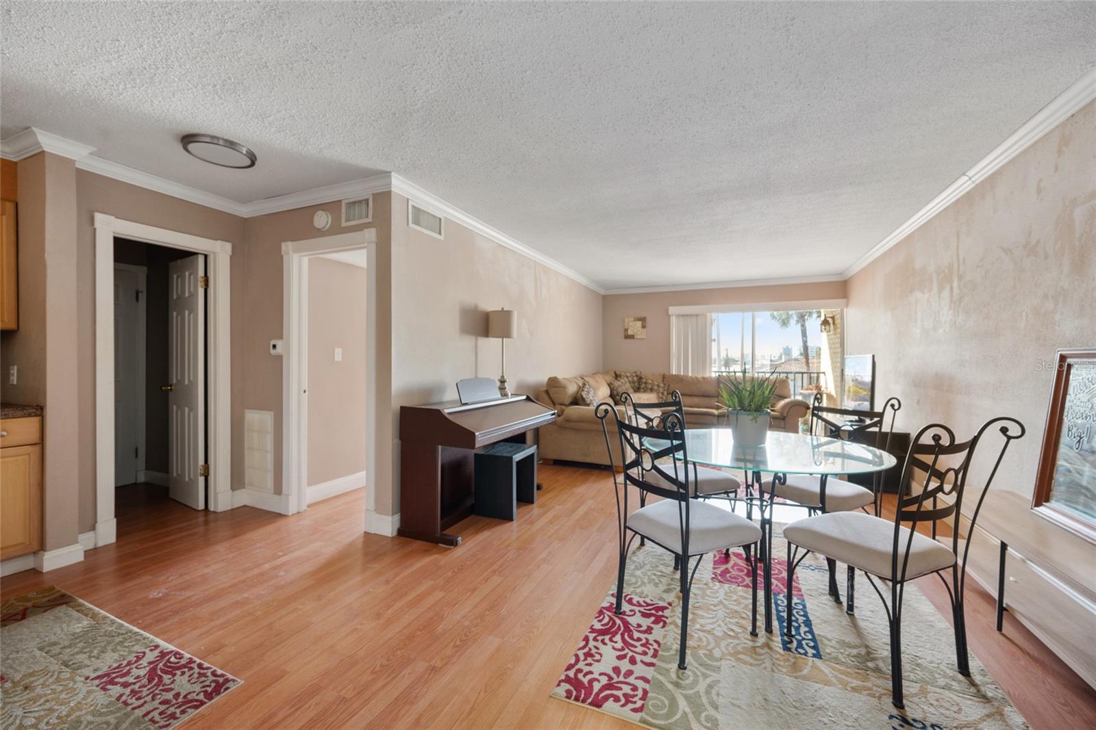 Image 6 of 24 For 10365 Paradise Boulevard 22