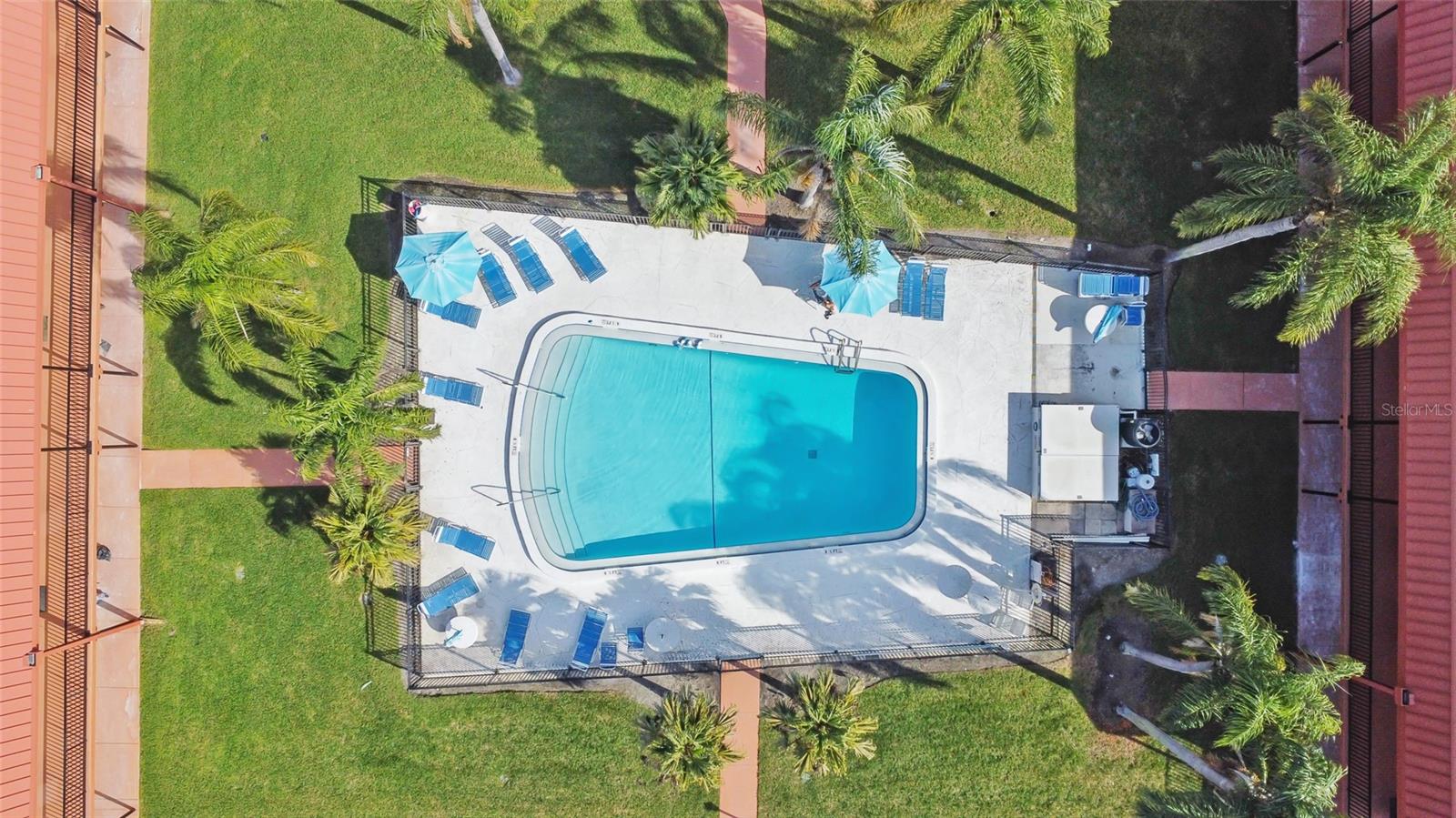 Image 9 of 24 For 10365 Paradise Boulevard 22