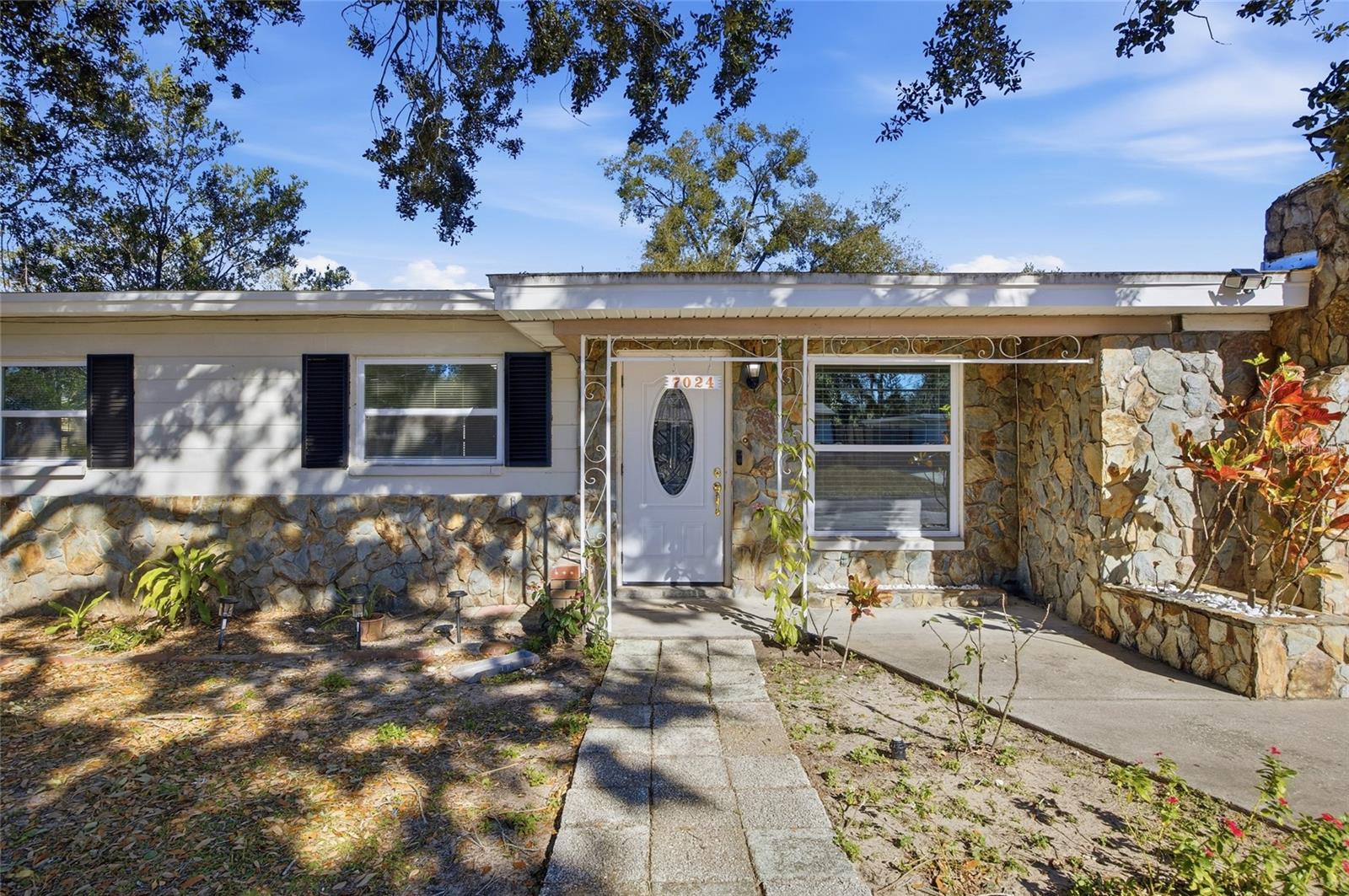 Image 4 of 28 For 7024 Ponderosa Drive