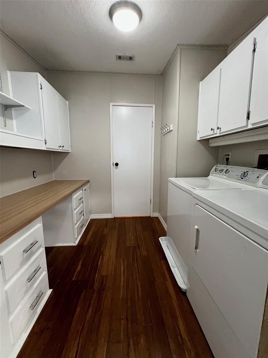 Image 38 of 44 For 1001 Starkey Road 177