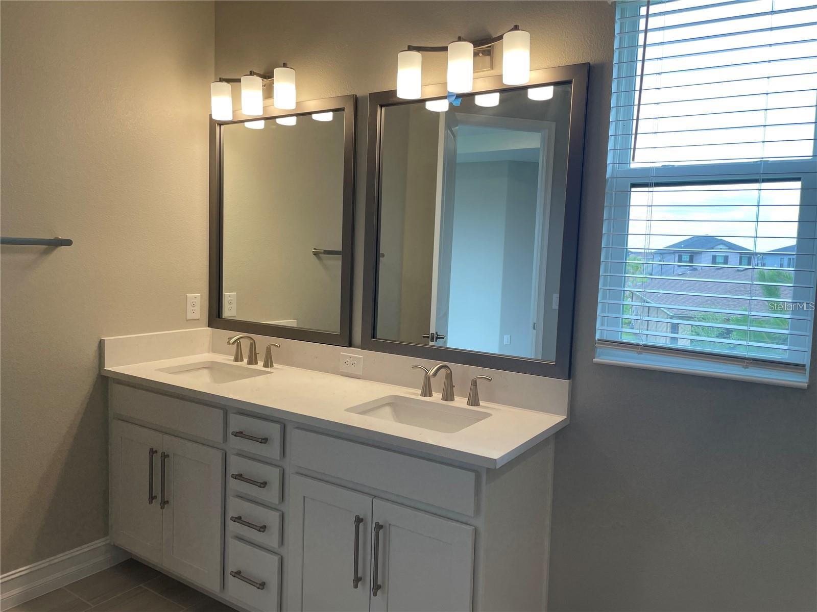 Image 23 of 34 For 4580 Almada Lane