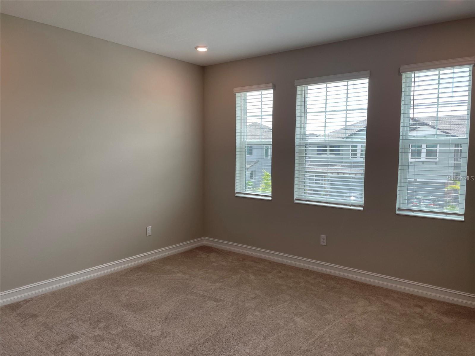 Image 26 of 34 For 4580 Almada Lane