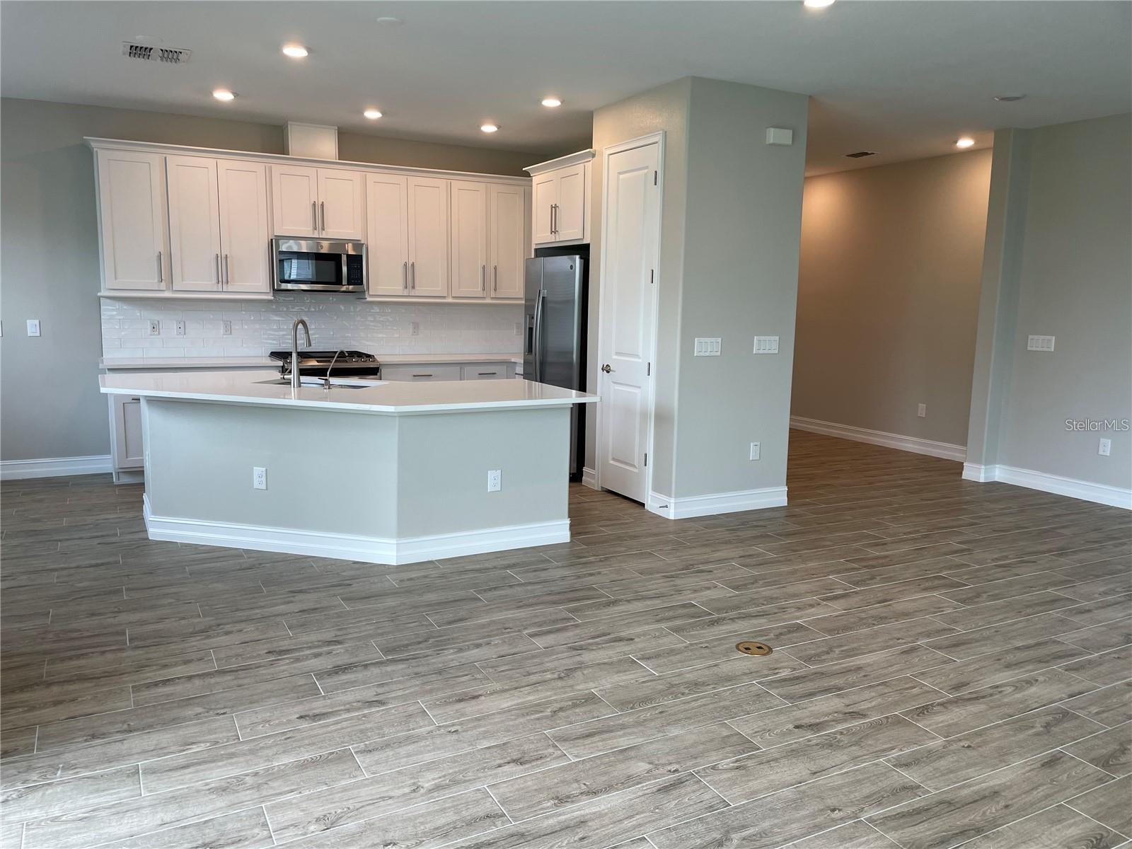 Image 3 of 34 For 4580 Almada Lane