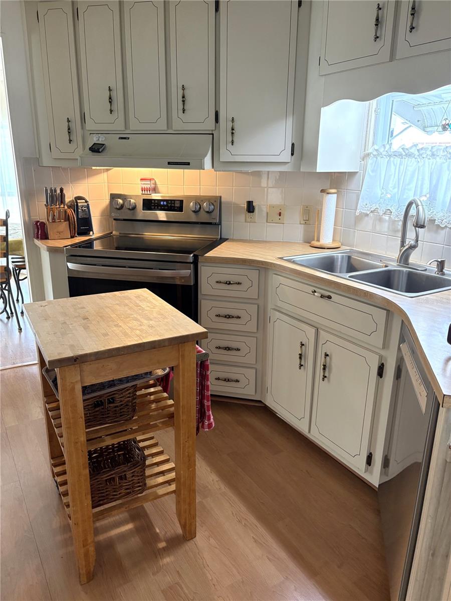 Image 4 of 22 For 29129 Johnston Road 2547