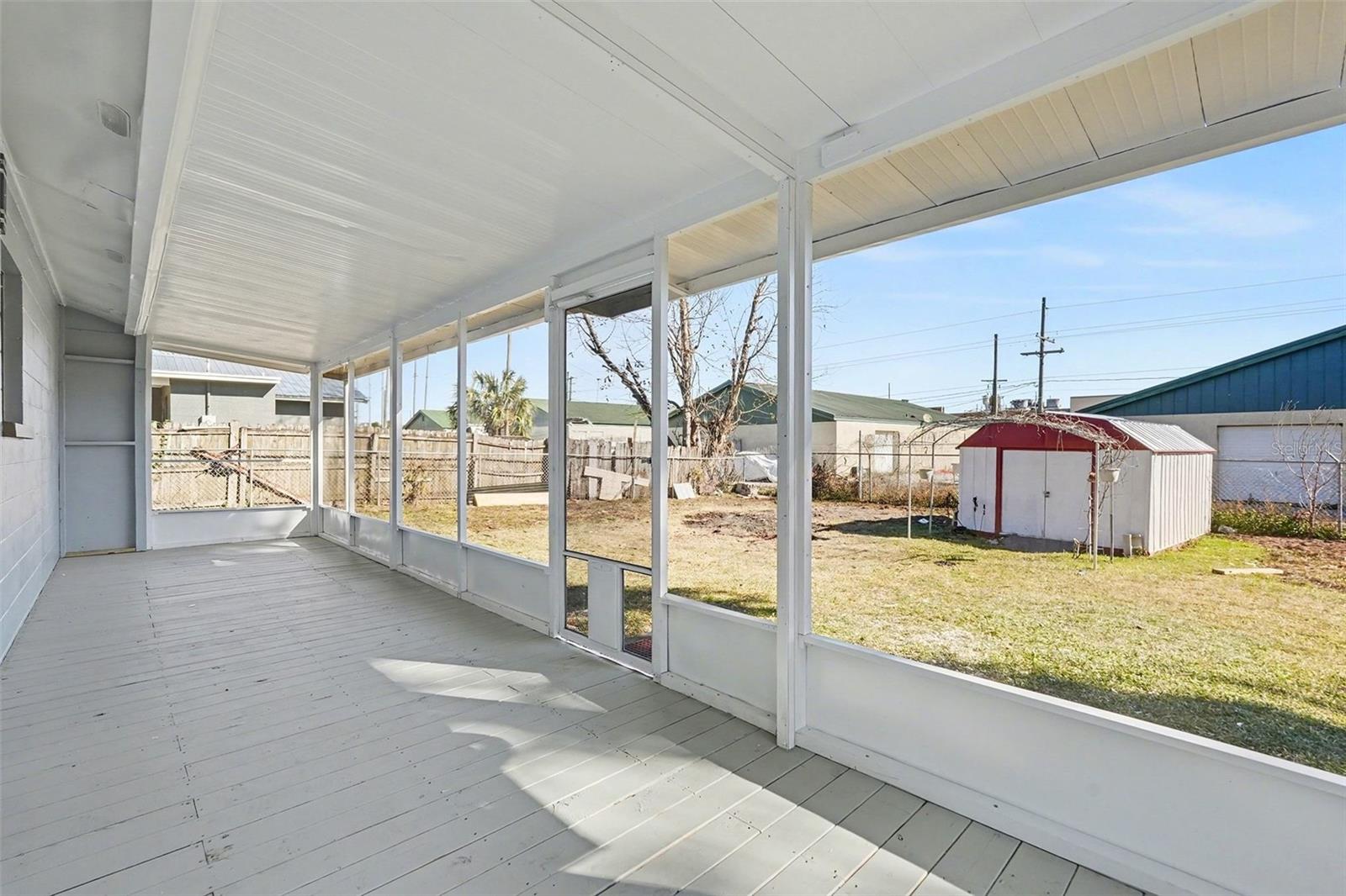 Listing photo id 19 for 14814 11th Street