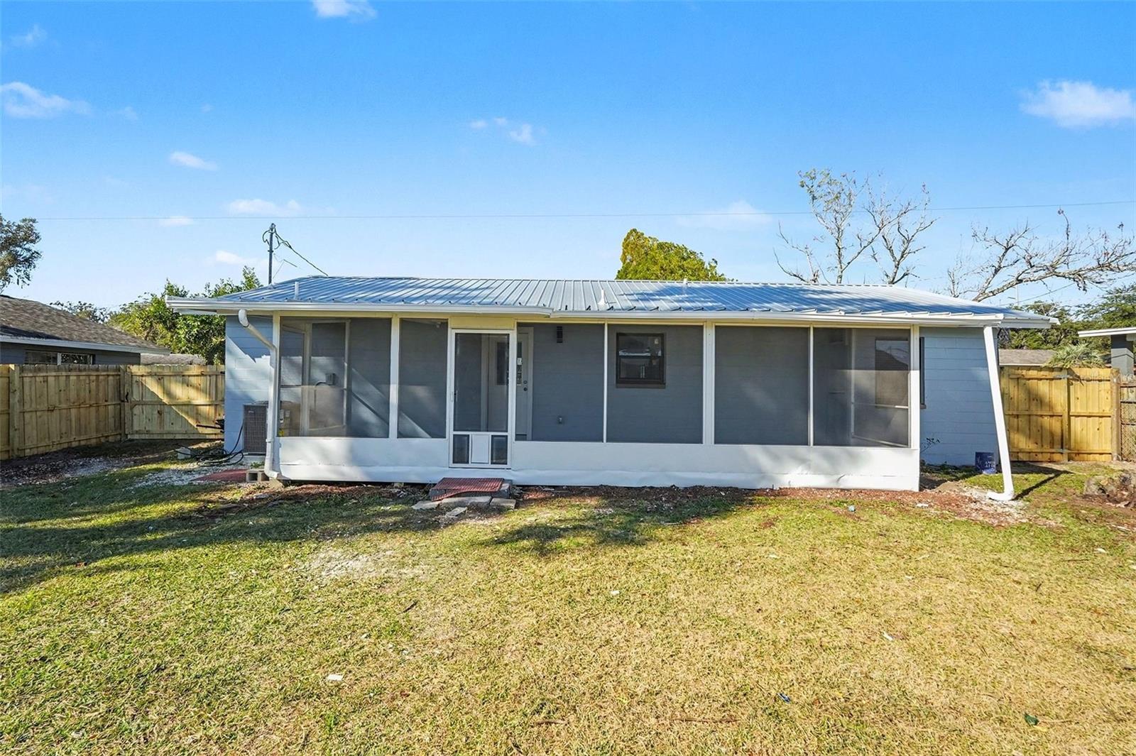 Listing photo id 22 for 14814 11th Street