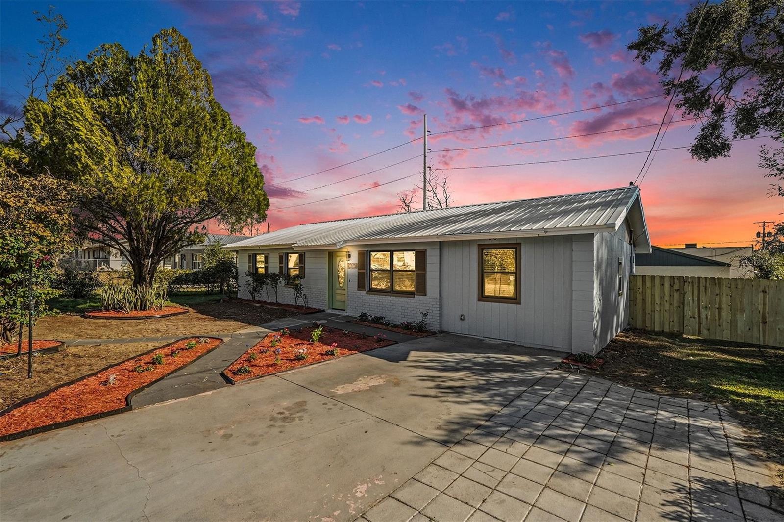 Listing photo id 27 for 14814 11th Street