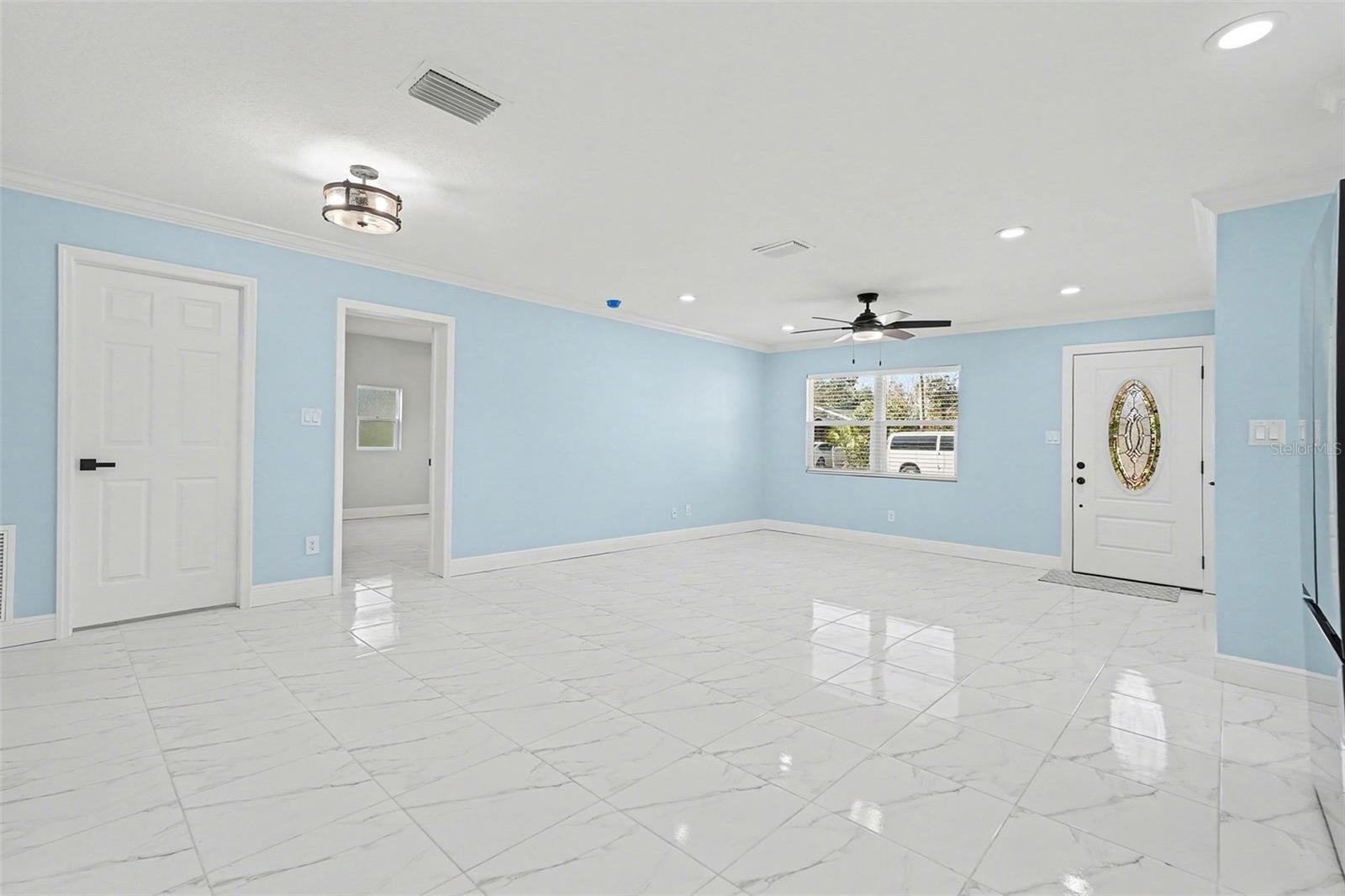 Listing photo id 4 for 14814 11th Street