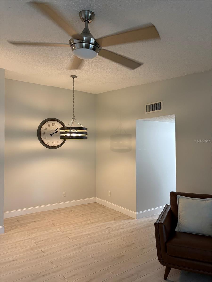 Image 8 of 26 For 3241 Fox Chase Circle N 204