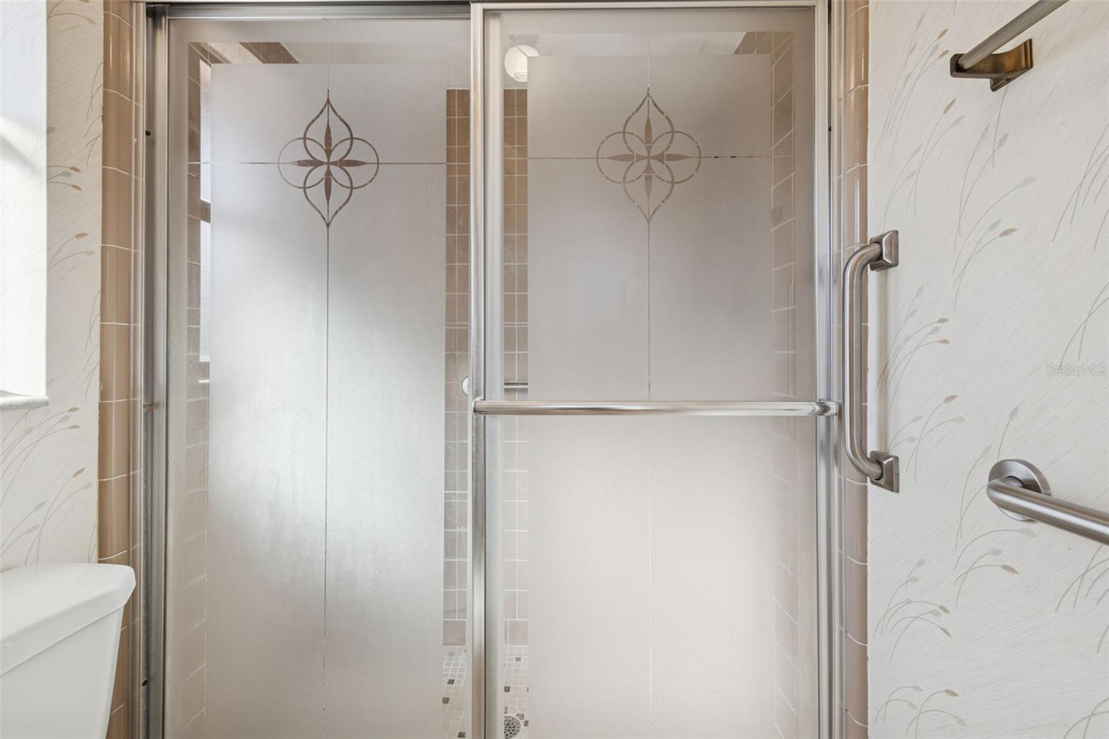 Image 19 of 36 For 6611 Peachtree Drive