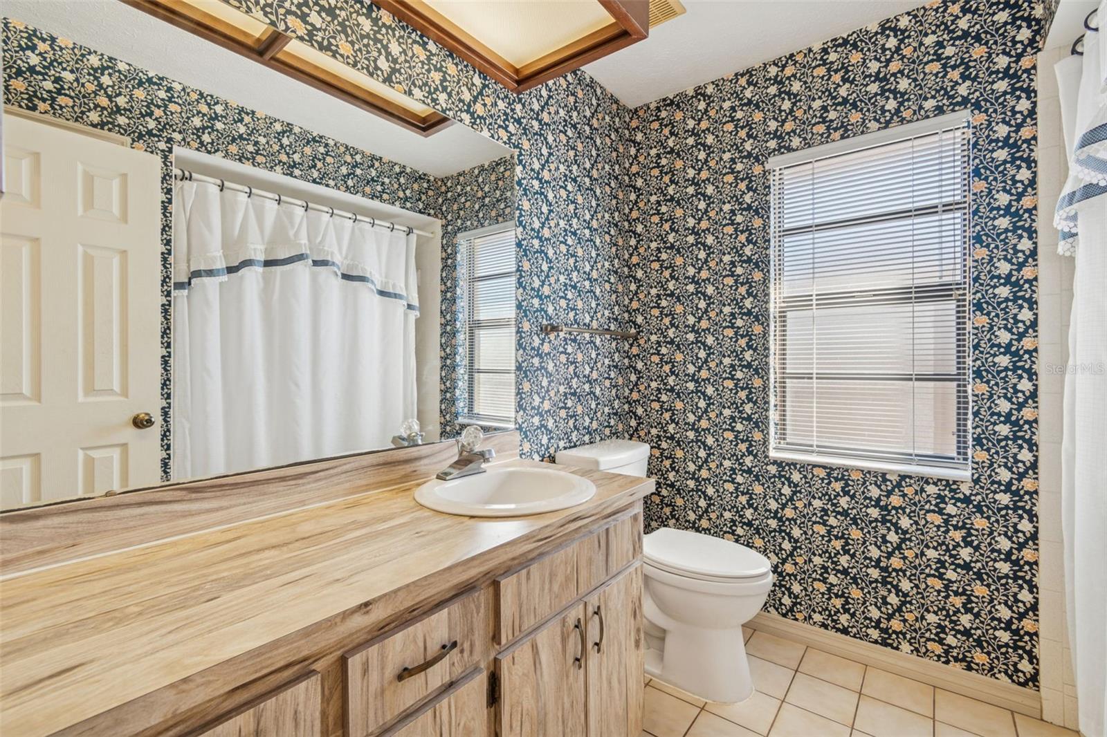 Image 22 of 36 For 6611 Peachtree Drive