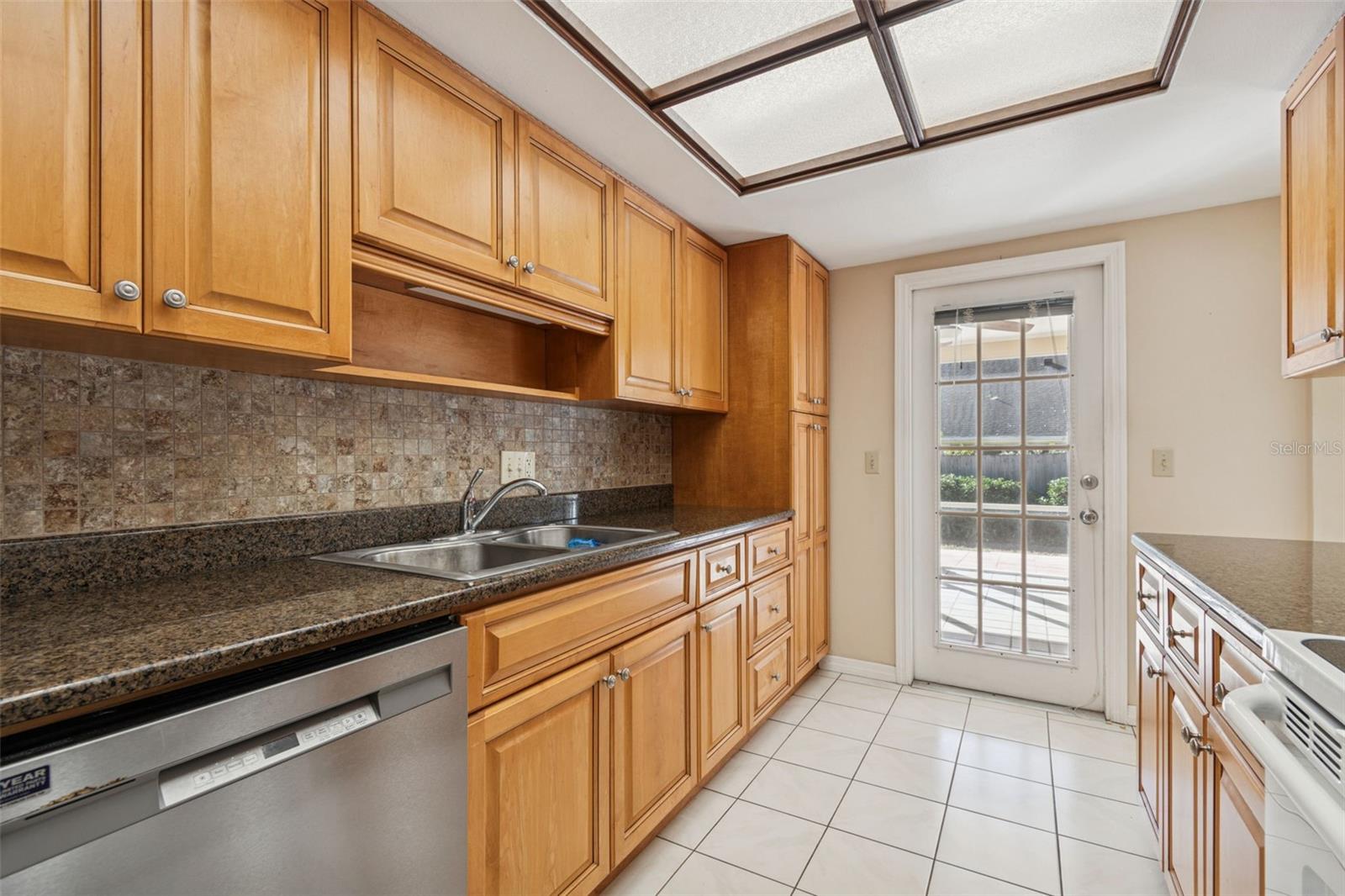 Image 6 of 36 For 6611 Peachtree Drive