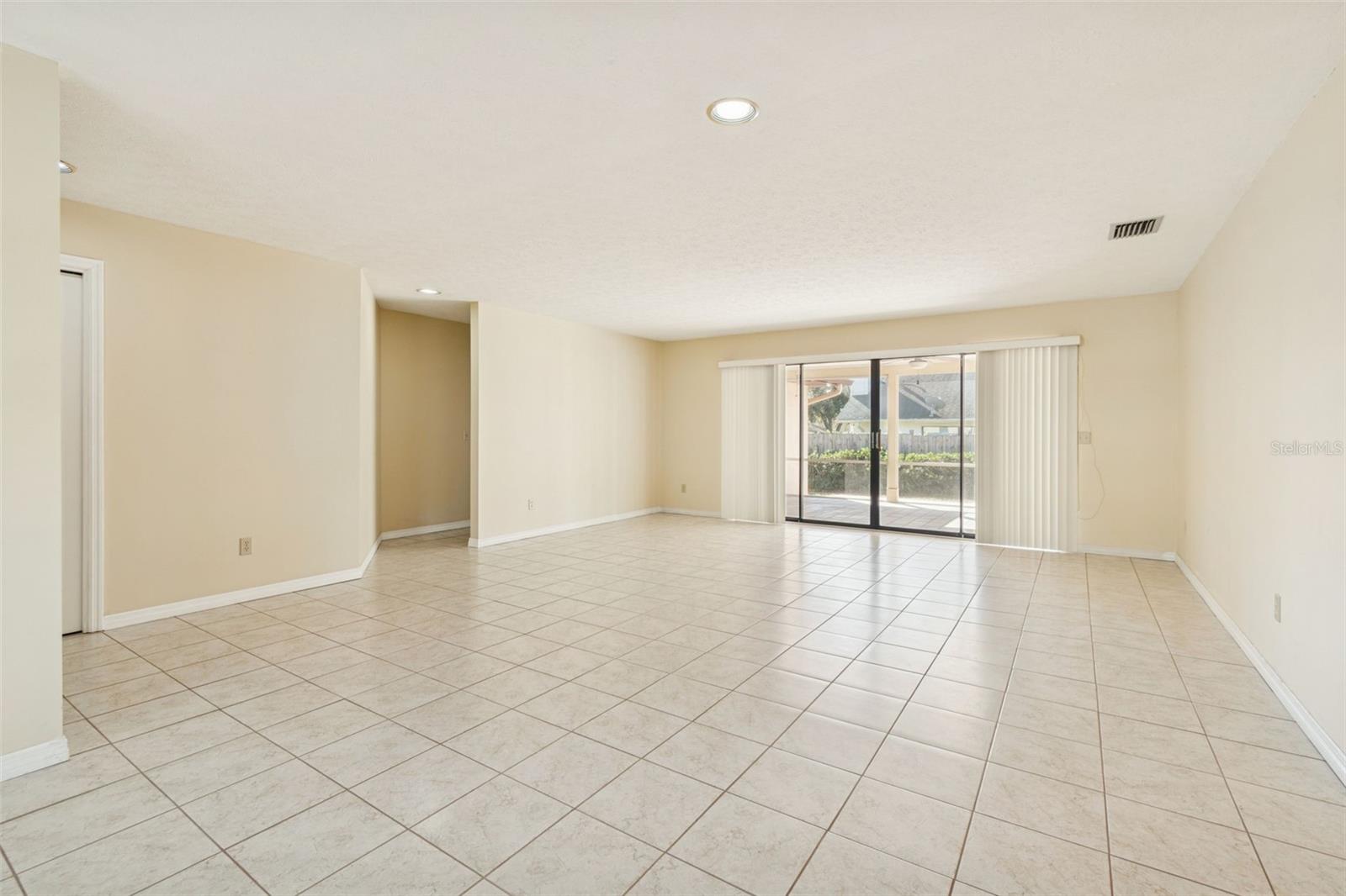 Image 7 of 36 For 6611 Peachtree Drive