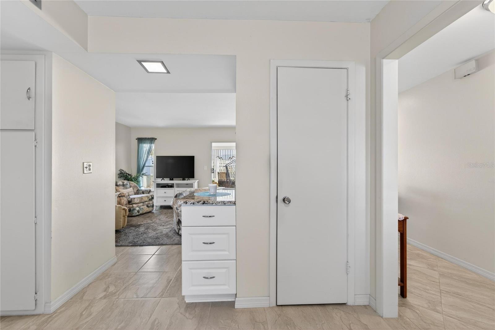 Image 13 of 53 For 1512 Chevy Chase Drive