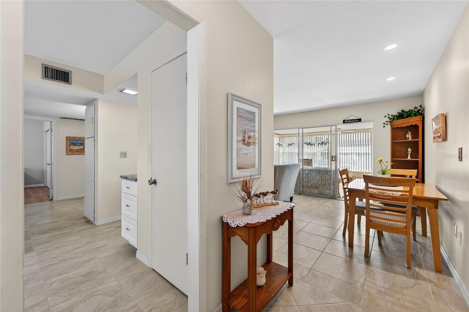 Image 17 of 53 For 1512 Chevy Chase Drive