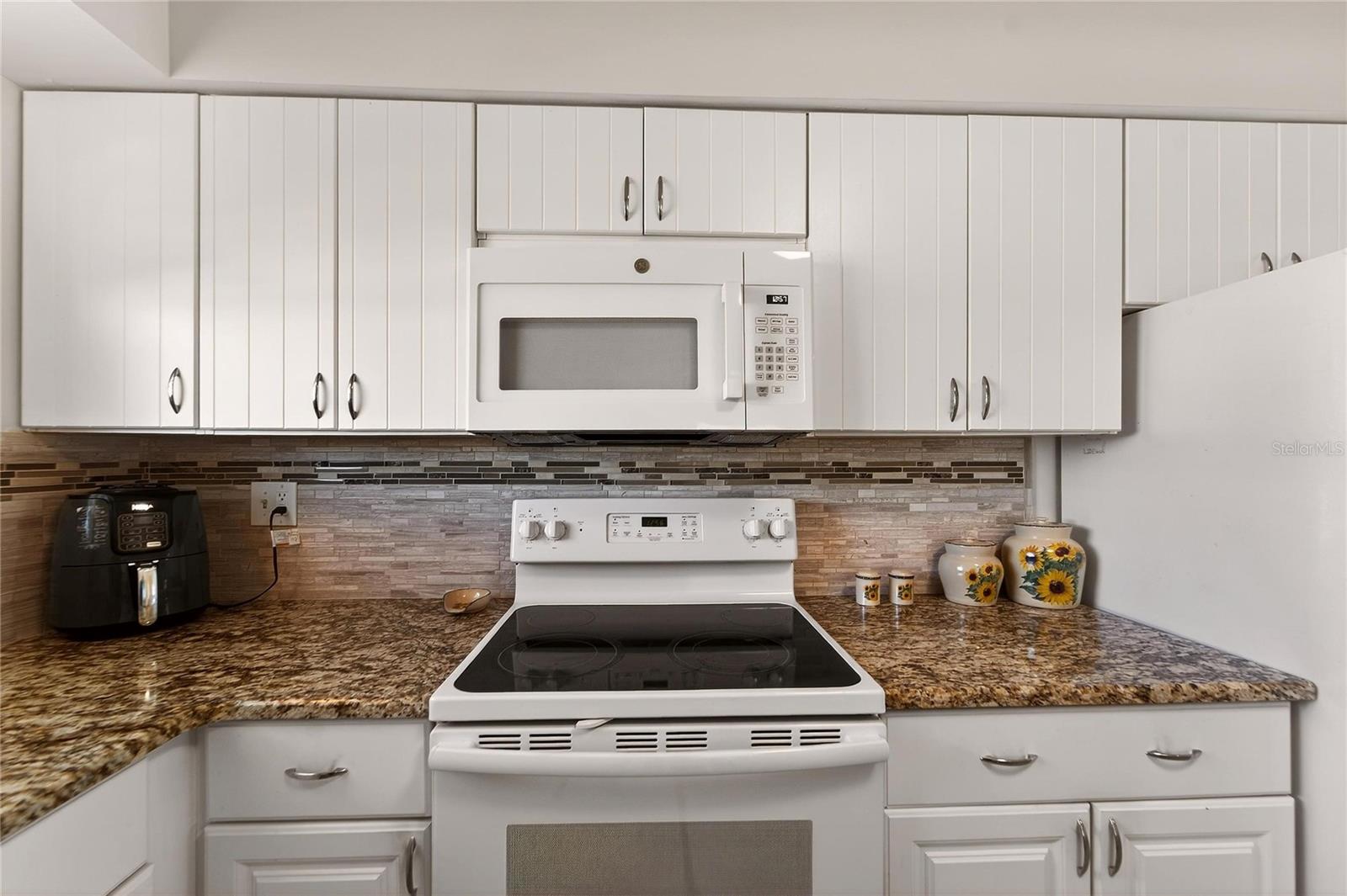 Image 18 of 53 For 1512 Chevy Chase Drive