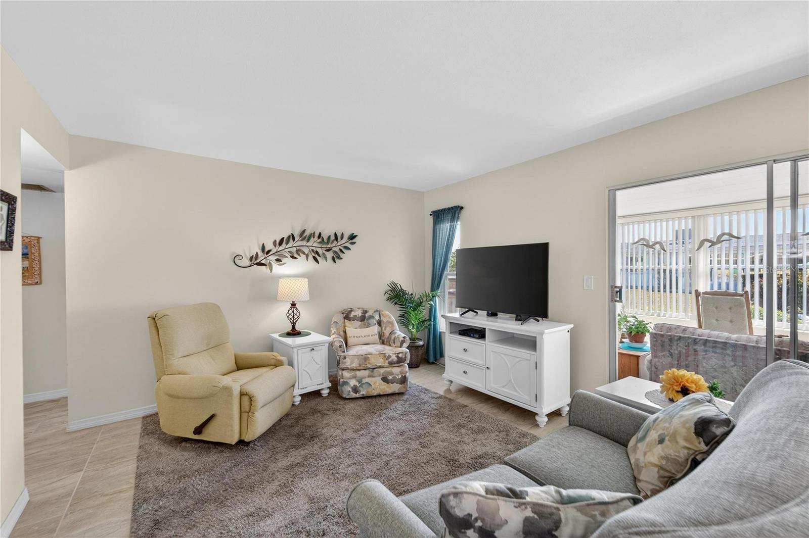 Image 24 of 53 For 1512 Chevy Chase Drive