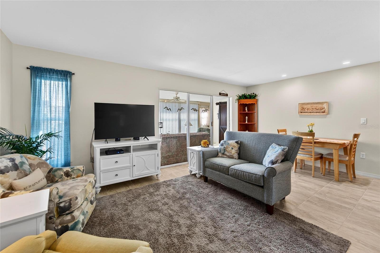 Image 25 of 53 For 1512 Chevy Chase Drive