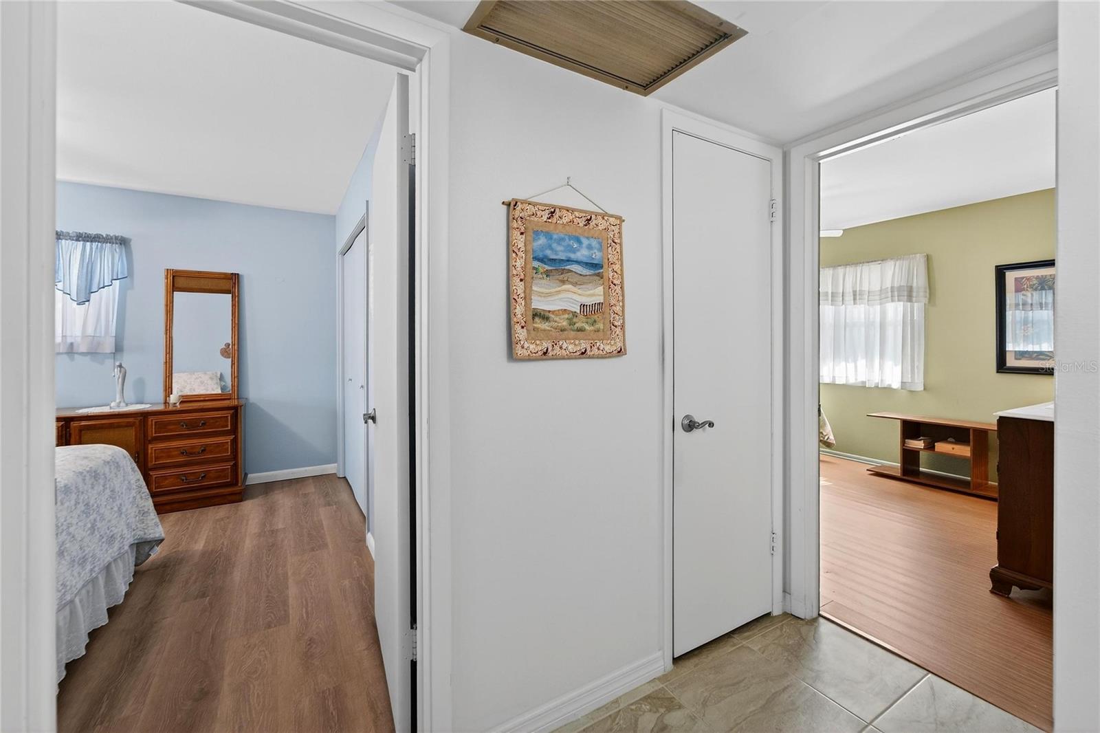 Image 28 of 53 For 1512 Chevy Chase Drive