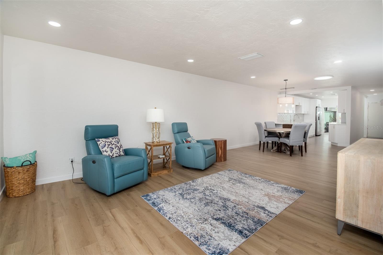 Image 12 of 36 For 128 Boca Ciega Point Boulevard N