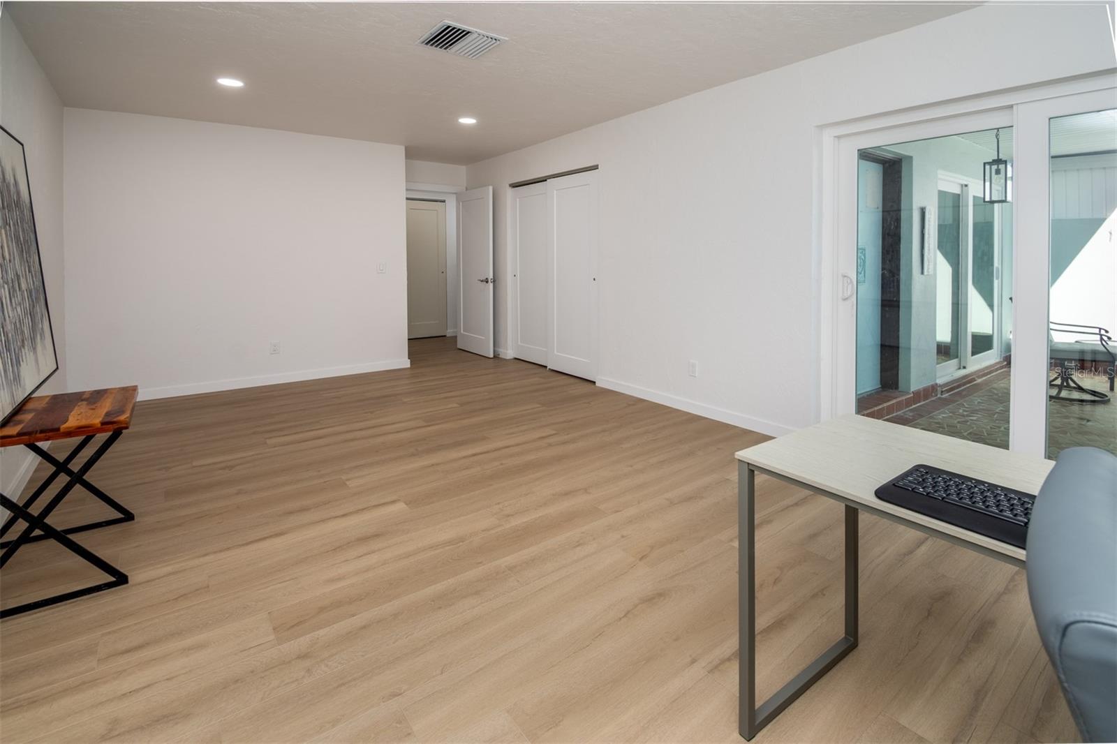 Image 20 of 36 For 128 Boca Ciega Point Boulevard N