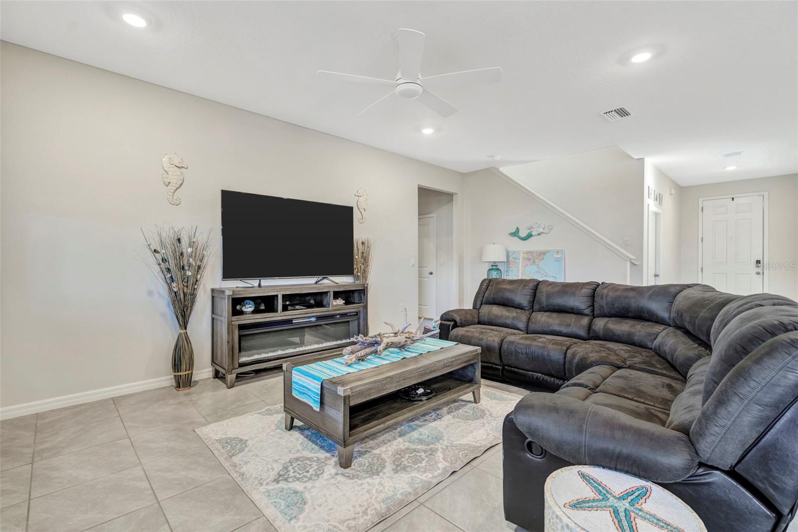 Image 15 of 74 For 16638 Mooner Plank Circle