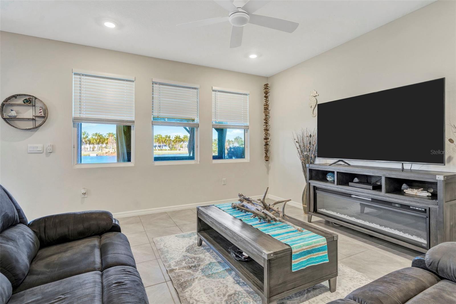 Image 18 of 74 For 16638 Mooner Plank Circle