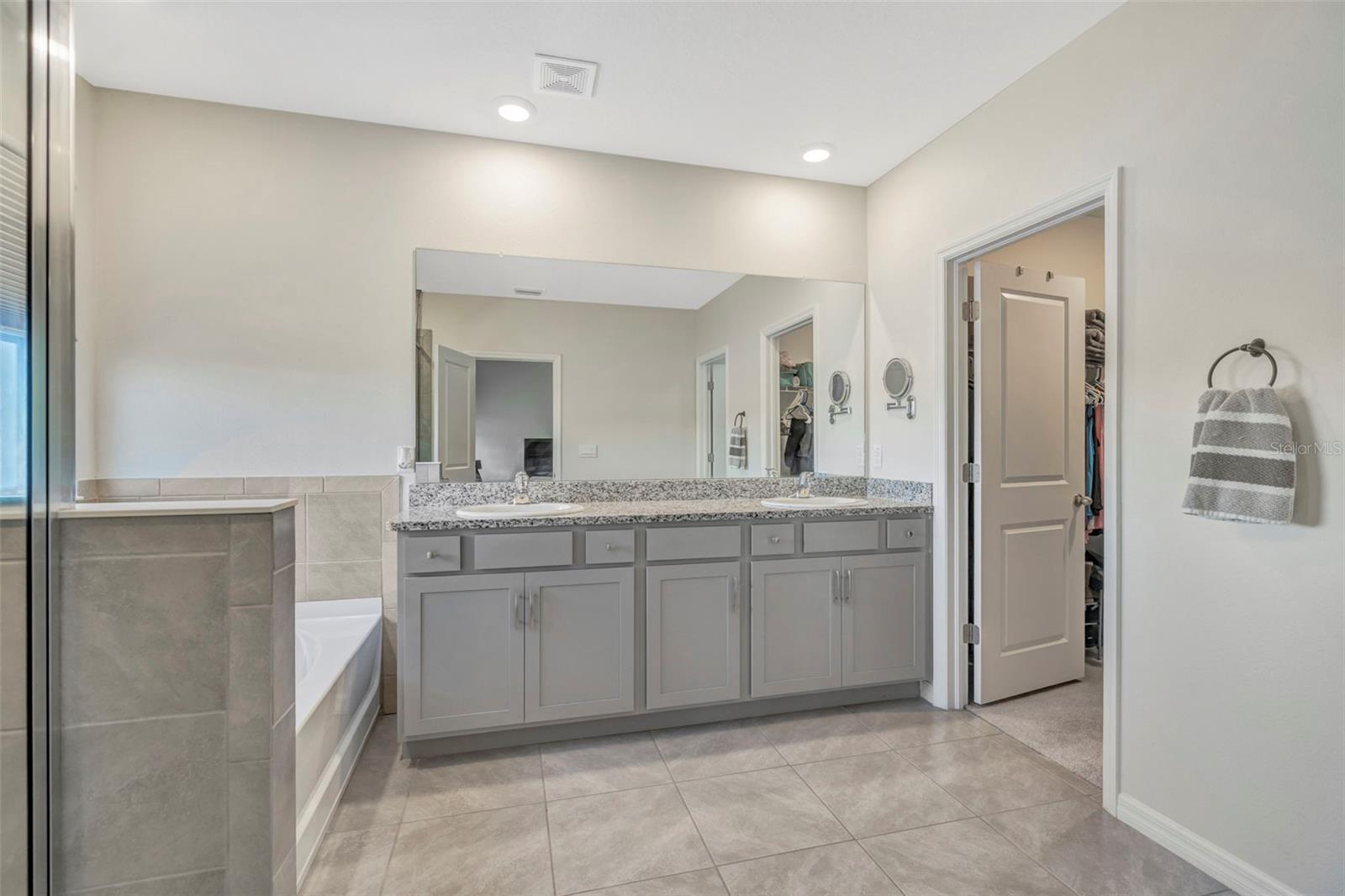 Image 38 of 74 For 16638 Mooner Plank Circle