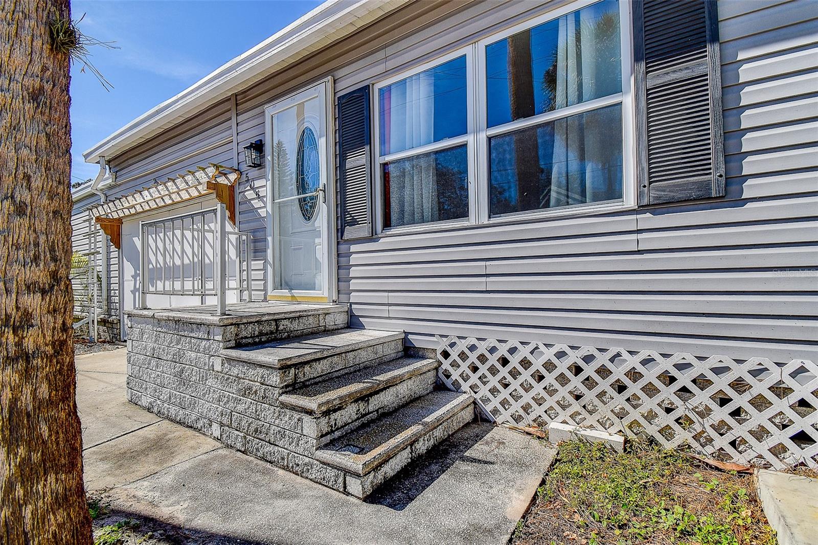 Image 11 of 42 For 505 Riverview Lane