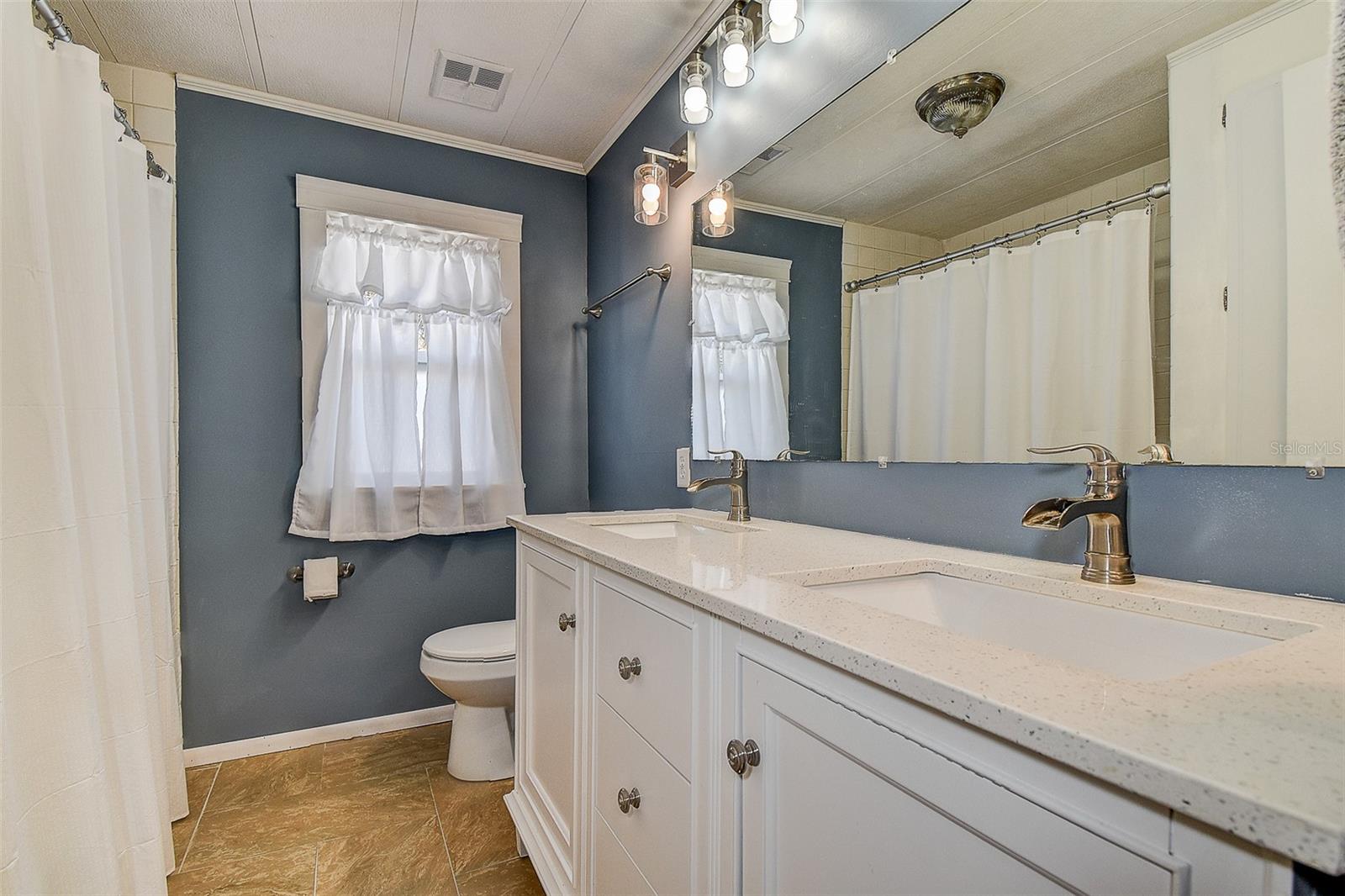 Image 22 of 42 For 505 Riverview Lane