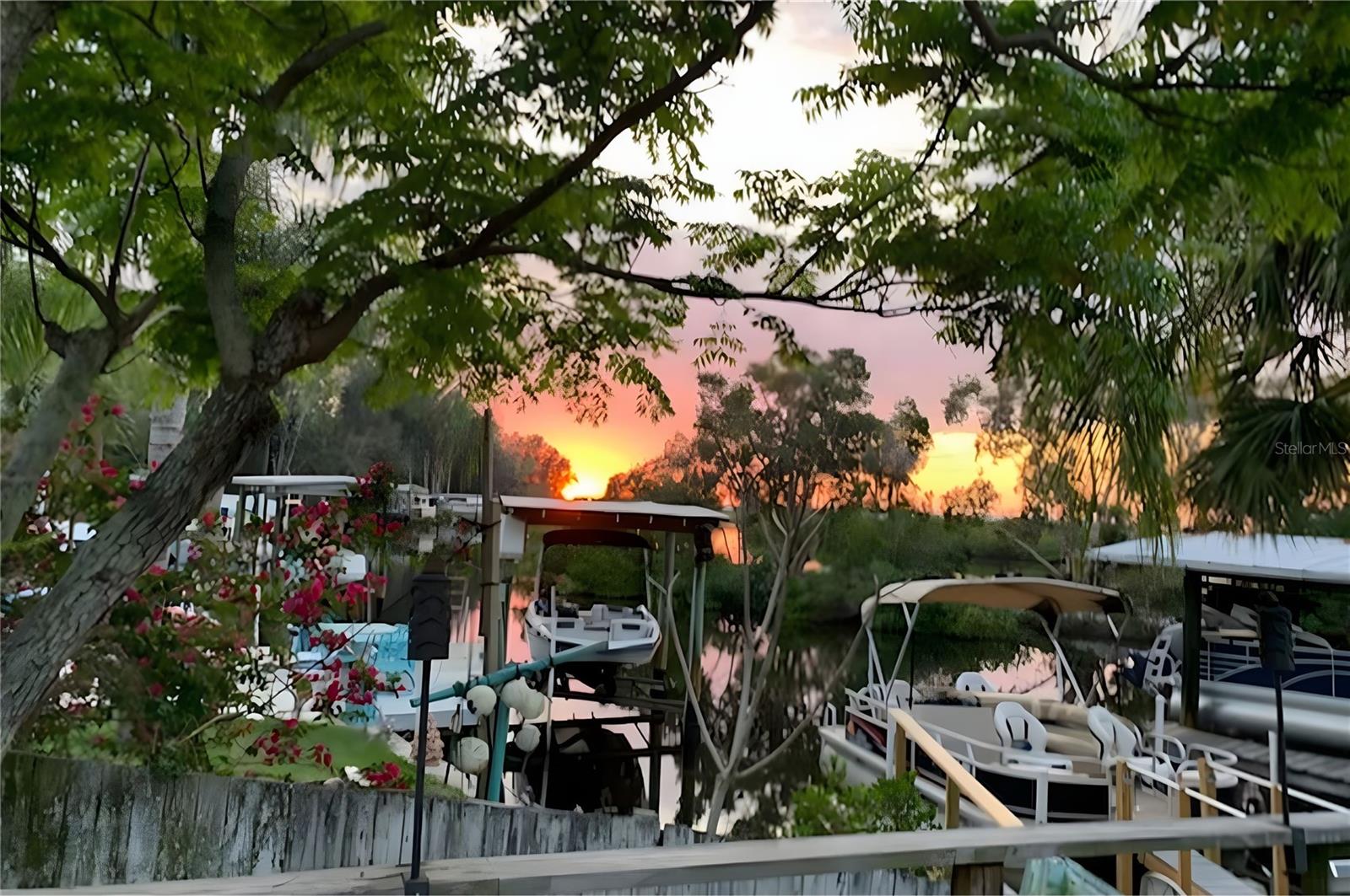 Image 3 of 42 For 505 Riverview Lane