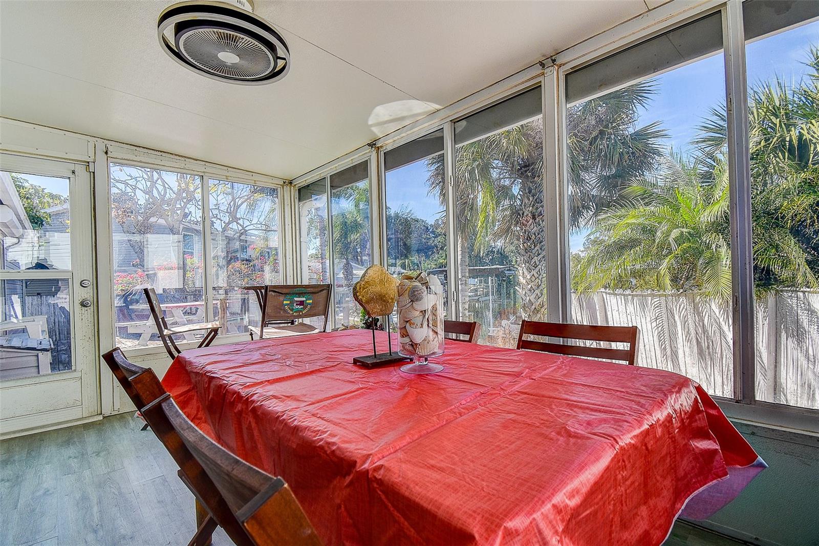 Image 33 of 42 For 505 Riverview Lane