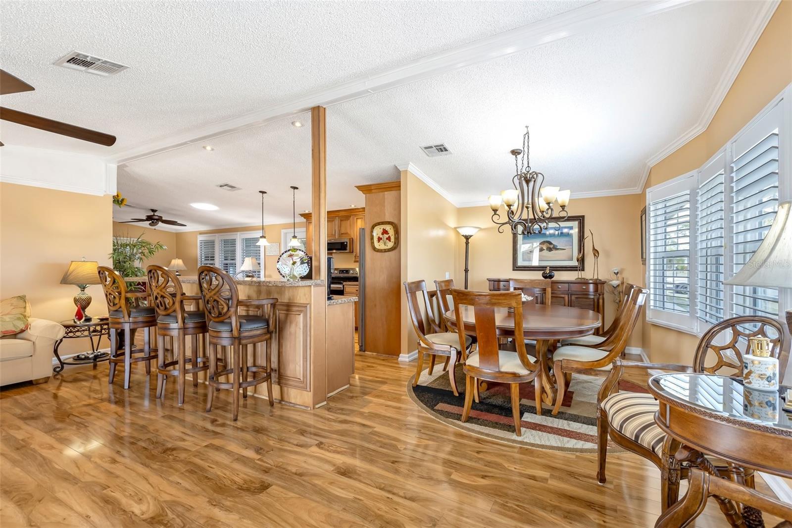 Image 12 of 75 For 639 La Jolla Circle